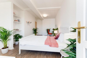 Garden apartment in the center - L17 5th